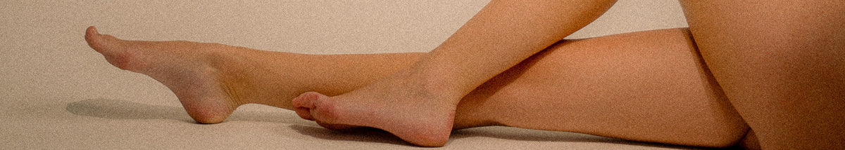 Glatte Beine und gepflegte Haut als Motiv für professionelles Bein-Waxing bei migo in Hannover.